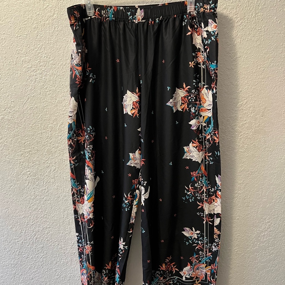 Soma Drama Pajama Pants Roma Floral Scarf Black plus size - Picture 2 of 9